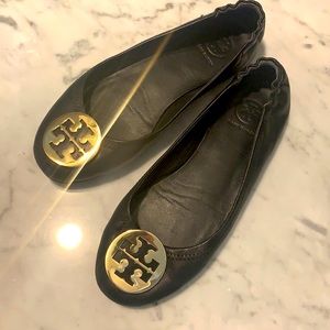 Tory Burch EUC Black Minnie Ballet Flats